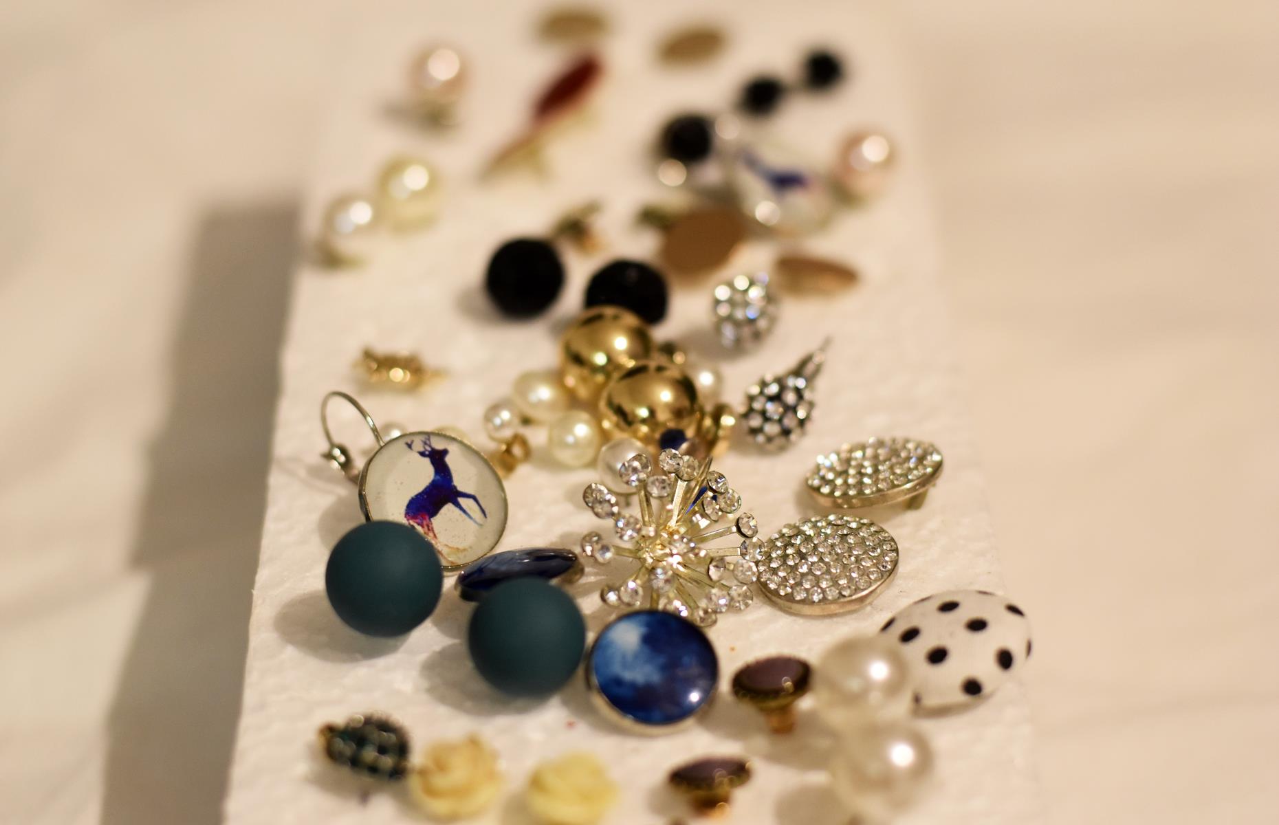 Use polystyrene to store earrings safely